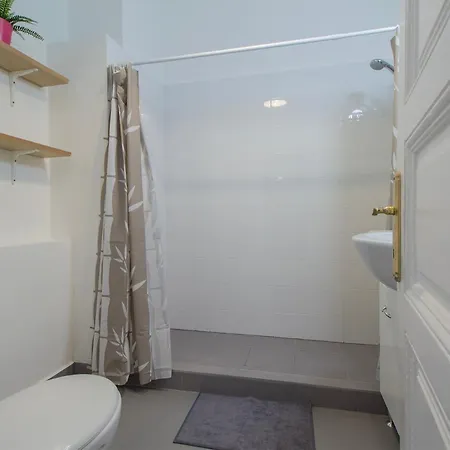 Dohany With 3bedroom 1,5bath - 9people * بودابست