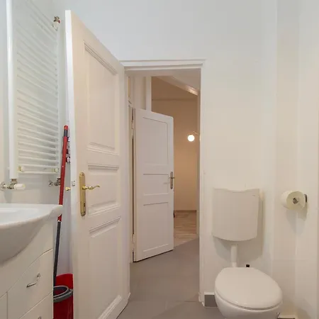 דירה Dohany With 3bedroom 1,5bath - 9people *