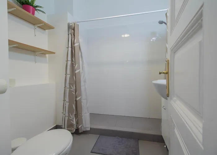 Dohany With 3bedroom 1,5bath - 9people * Budapešť