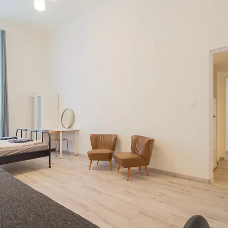 Apartment Dohany With 3bedroom 1,5bath - 9people Budapest