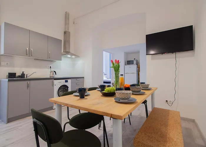 Dohany With 3bedroom 1,5bath - 9people Apartman