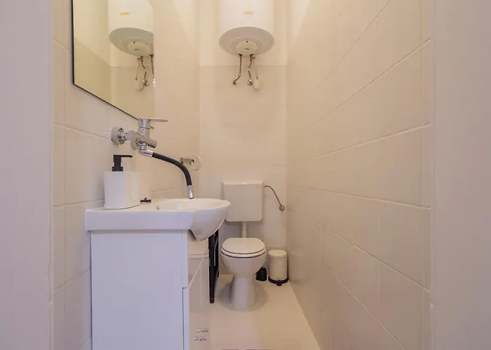 Dohany With 3bedroom 1,5bath - 9people Apartman *