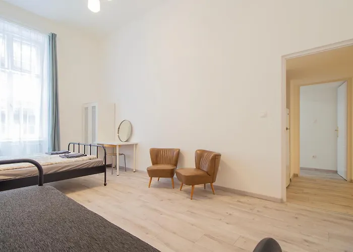アパート Dohany With 3bedroom 1,5bath - 9people ブダペスト